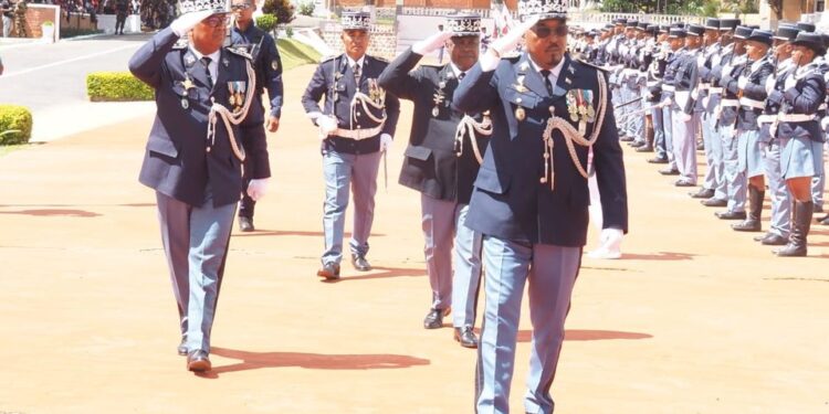 GENDARMERIE NATIONALE – 1 200 élèves de la 78ème promotion présentés sous le drapeau