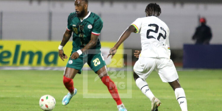 FOOTBALL – Cinq joueurs expatriés seront absents du regroupement des Barea