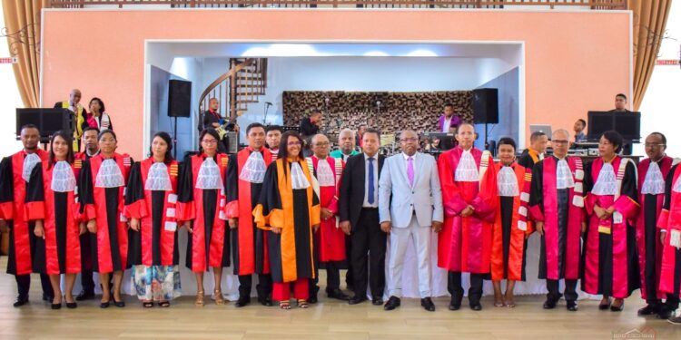 Madagascar compte 72 nouveaux professeurs titulaires