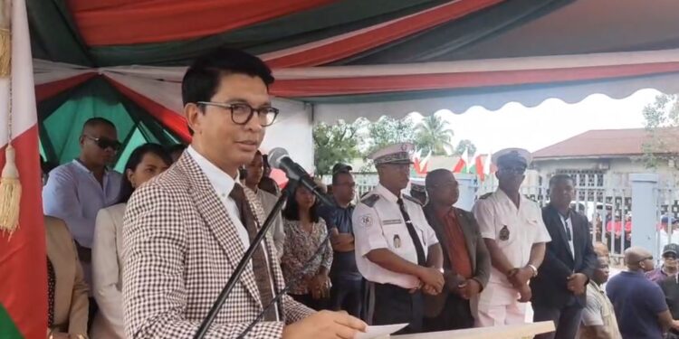 Andry Rajoelina propose d « &lsquo;envoyer les images des enfants victimes de viol à ceux qui sont contre la castration des coupables » 