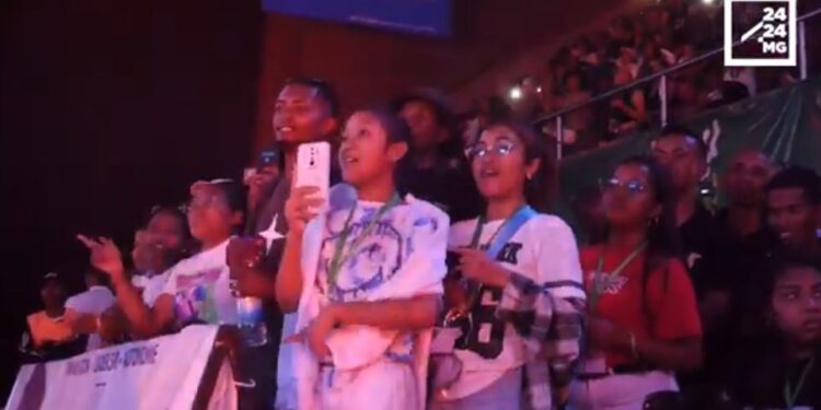 SMATCHIN – Une finale de show et de basketball pour un festival inter-universitaire