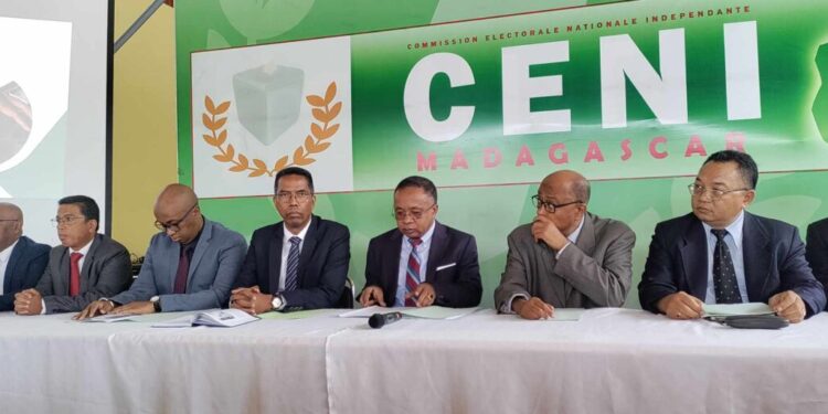 LÉGISLATIVES – Plus de 500 dossiers de candidatures reçus par les Ovec dans tout Madagascar