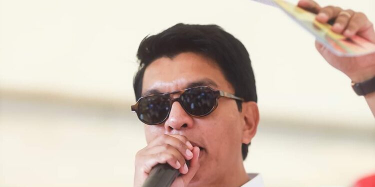 Andry Rajoelina indique ne pas être soumis à l’obligation de non-participation à la campagne électorale