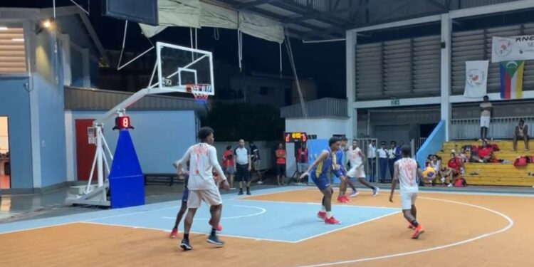 BASKETBALL – Les U18 malgaches invaincus en phase de groupe du tournoi de basketball 3×3 des Jeux de l’Acnoa