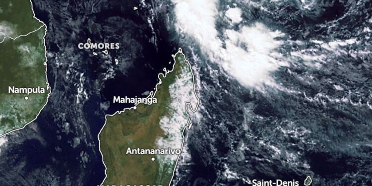 METEO – Une zone suspecte au Nord-Est de Madagascar