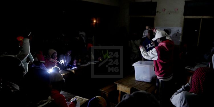 LÉGISLATIVES – La Ceni suspend la publication des tendances