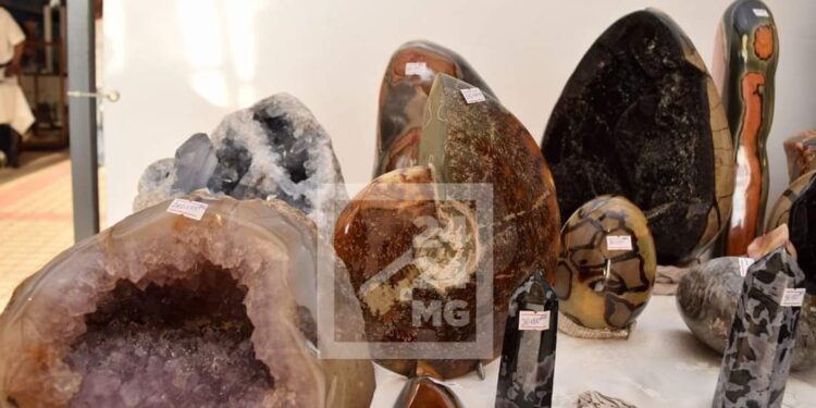 MADAGASCAR – 39 225,7 tonnes de pierres fines industrielles exportées en 2023