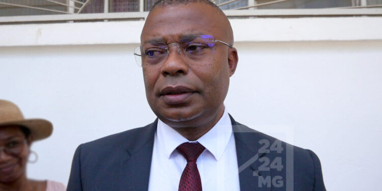 ASSEMBLEE NATIONALE – Justin Tokely estime que “la justice doit suivre son cours” dans l’affaire Mahavitara