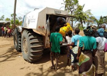 CATASTROPHE – Des chauffeurs du Programme alimentaire mondial à Madagascar formés au pilotage du véhicule amphibie Sharp en prévision de la saison cyclonique