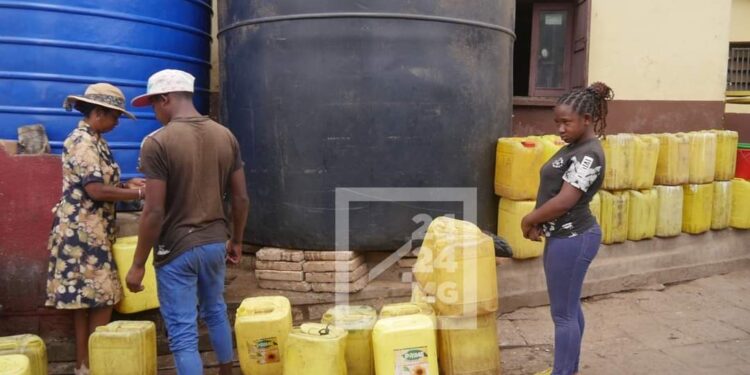 APPROVISIONNEMENT – Une perte quotidienne de 40 millions de litres d&rsquo;eau dans la capitale et ses environs, selon les autorités