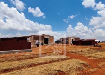 HABITAT – Les sept premières familles qui vont habiter la “nouvelle ville rurale” de Fieferamanga installées