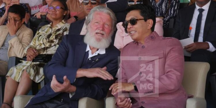 HUMANITAIRE – Le Père Pedro Opeka incite la jeunesse à poursuivre son combat lors de la célébration du 35e anniversaire de Akamasoa