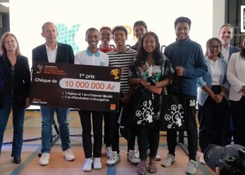 Kante Co de Roussel Andriamitantsoa pour représenter Madagascar au Poesam