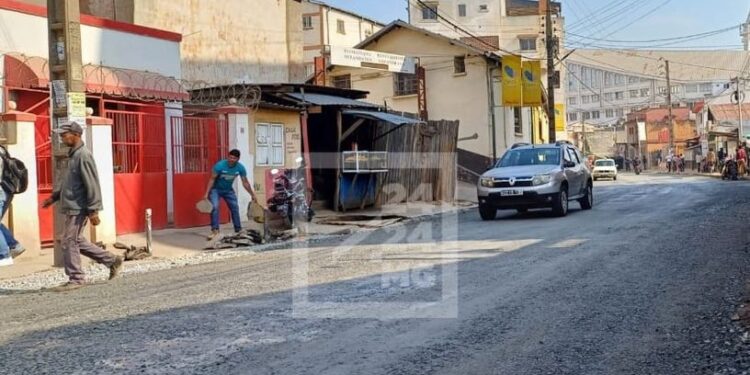 TRAVAUX PUBLICS – La circulation rouverte du côté d&rsquo;Ampandrana entre Bel Air et Rasalama en attendant le bitumage de la chaussée