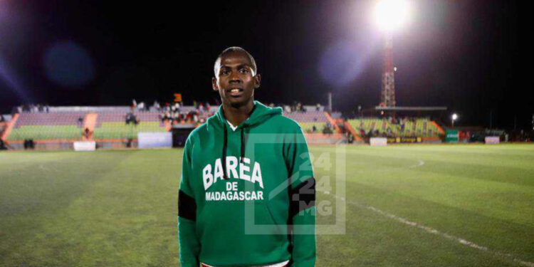 FOOTBALL – Tendry Randrianarijaona en essai dans trois clubs en Egypte