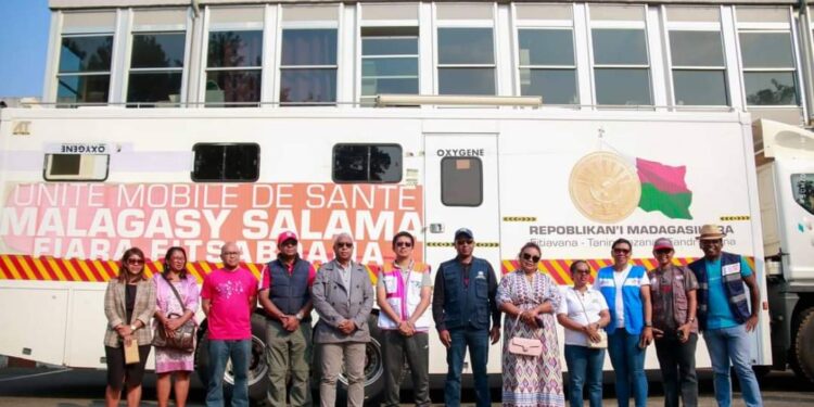 SOINS DE PROXIMITE – La dernière caravane médicale de 2024 prend la direction de la RN7