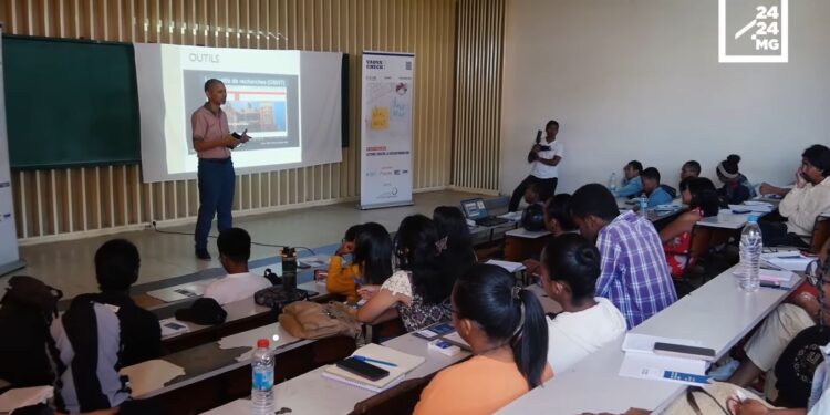 MEDIAS ET RESEAUX SOCIAUX – Un guide citoyen pour inciter les citoyens à la vigilance face à la désinformation