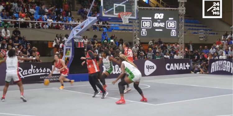 BASKETBALL 3×3 – Ambiance de folie au moment du sacre des Ankoay hommes et dames