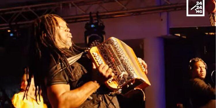 MUSIQUE – Dix questions à Rossy, chanteur et musicien