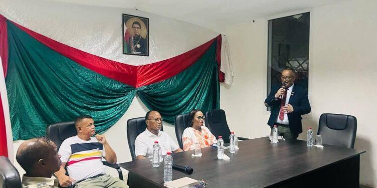 PATRIMOINE – Le crâne du Roi Toera officiellement réceptionné à Antananarivo avant son transfert dans le Menabe