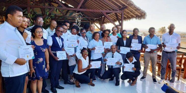 TOURISME – Compétences renforcées en formation pour 63 formateurs de Diana, Menabe et Boeny en trois mois 