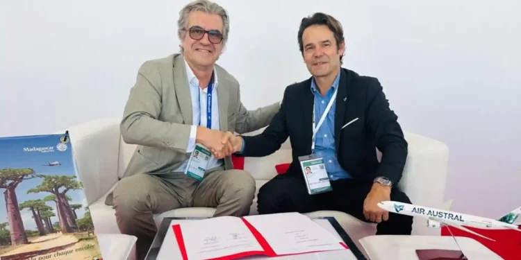 PARTENARIAT COMMERCIAL – Madagascar Airlines signe un accord de partage de code avec Air Austral