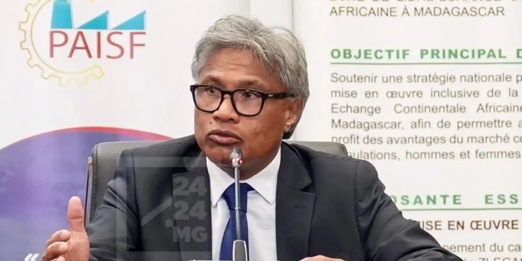 Tiana Rasamimanana : “Il est urgent de rompre avec le modèle de l’exportation des matières premières”