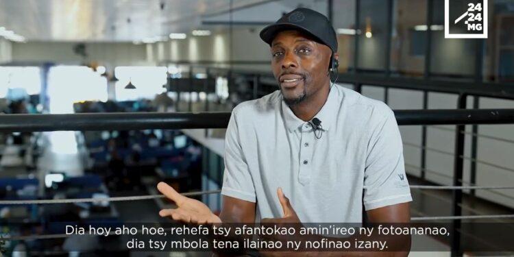 Resadresaka nifanaovana tamin&rsquo;i Anthony Tolliver, mpilalao basketball amerikanina malaza, namita iraka teto Madagasikara.