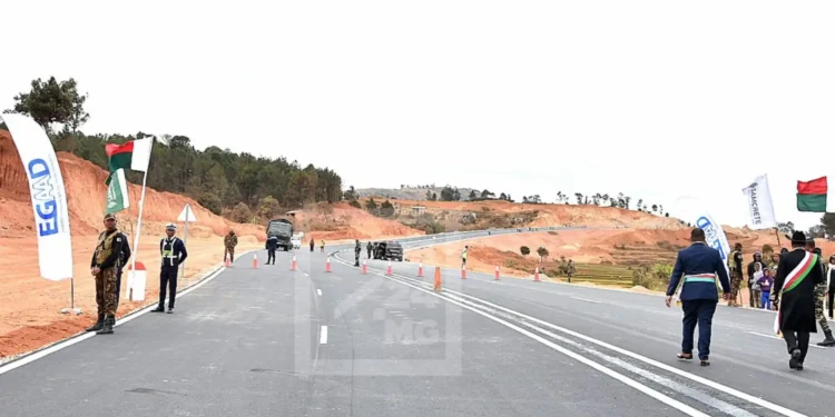 INFRASTRUCTURES – 60 millions de dollars du Fonds de développement d’Abu Dhabi pour poursuivre les travaux sur l’autoroute