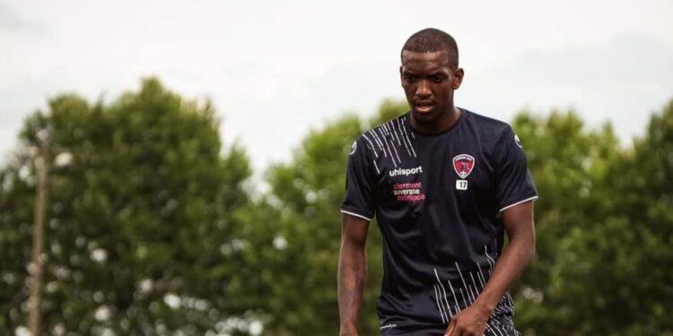 FOOTBALL – Le défenseur franco-malgache Andy Pelmard rejoint les Barea