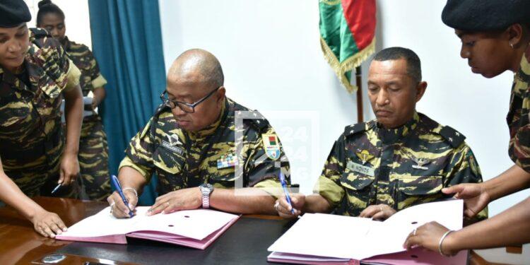 FORCES ARMÉES – Le nouveau commandant de la Gendarmerie nationale, le général Nonos Mbina Mamelison, prend ses fonctions