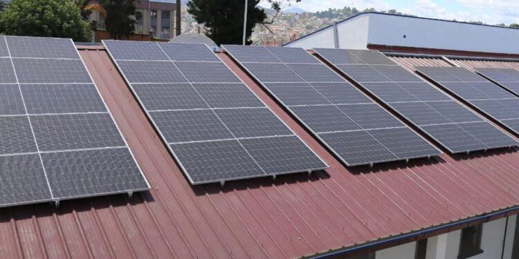 MÉTÉO – Un parc solaire installé au centre opérationnel des prévisions météorologiques pour garantir la continuité des alertes précoces
