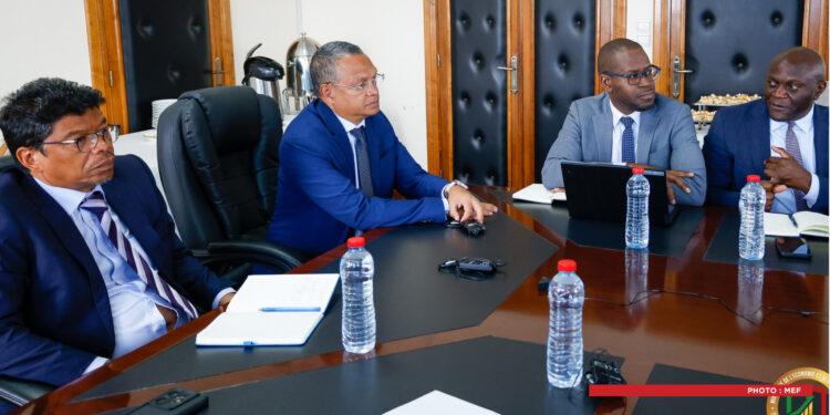 PARTENARIAT – Les troisième et quatrième revues des programmes FEC et FRD avec le Fonds monétaire international combinées