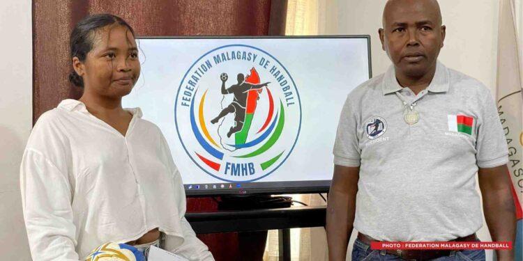 SPORT – La Fédération malgache de handball change de logo et récompense son concepteur