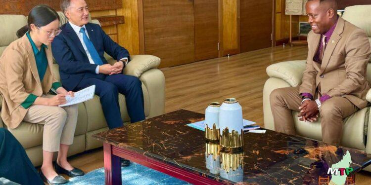 INFRASTRUCTURES – Le ministère des Travaux publics sollicite l’appui logistique de la Chine pour les interventions d’urgences