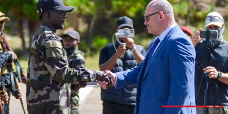 SÉCURITÉ – 14 éléments de la sécurité présidentielle bénéficient d’une formation spécialisée assurée par des instructeurs russes