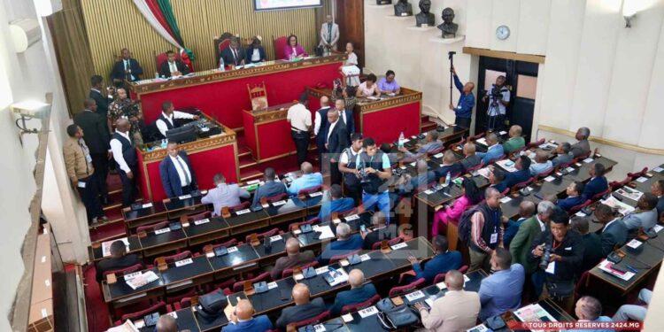 BUDGET – L’Exécutif sollicite l&rsquo;œil critique des députés sur le prochain projet de loi des Finances rectificatives