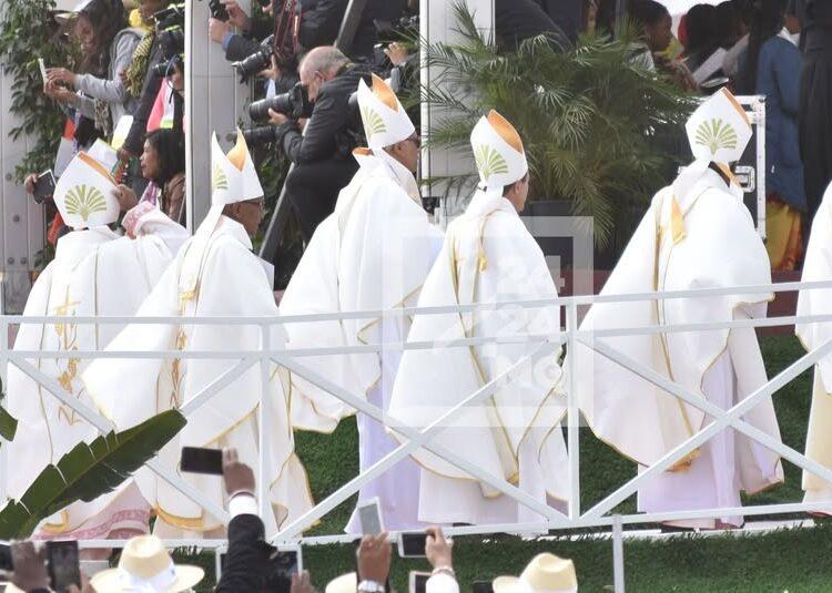 VIE DE LA NATION – Les évêques catholiques appellent à l’union sacrée alors que Madagascar se trouve “à un tournant important de son histoire”