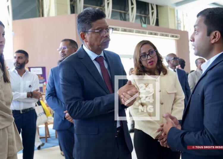 NIVEAU DE VIE – Madagascar doit viser une croissance à 7,5 % pendant 15 ans pour réparer un demi-siècle de déclin, selon Herinjatovo Ramiarison
