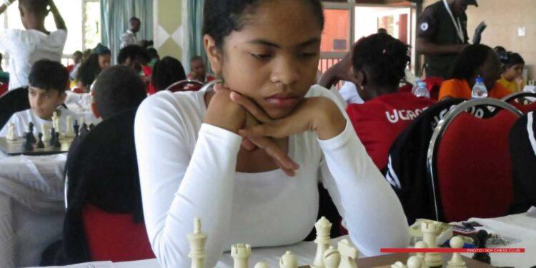 SPORT CEREBRAL – Aina Mahasambatra Tsinjoviniavo sacrée championne d’Afrique U14 des jeux d’échec