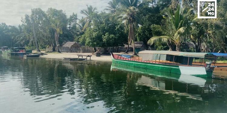 VOYAGE – Une odyssée fluviale sur les Pangalanes entre Manambato et Andranokoditra