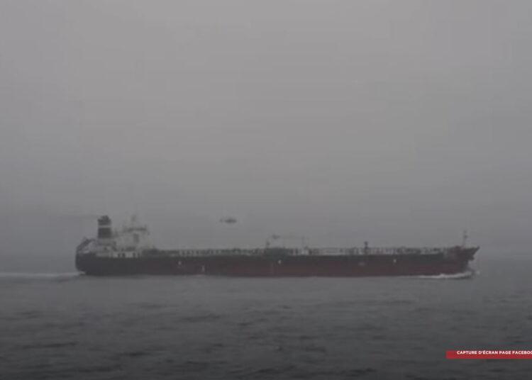 TRANSPORT MARITIME – Un pétrolier sous sanctions annoncé comme ayant arboré un faux pavillon malgache intercepté par la France dans l’Atlantique