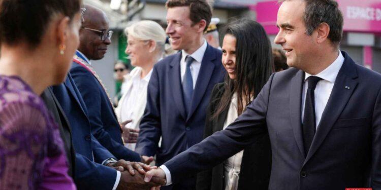 MIGRATION – La France veut conditionner son aide au développement pour quelques pays africains afin de freiner les arrivées clandestines à Mayotte