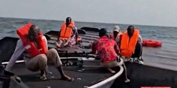 CATASTROPHE – Le bilan d’un naufrage survenu mardi sur le lac Kariba Au Zimbabwe atteint 44 morts